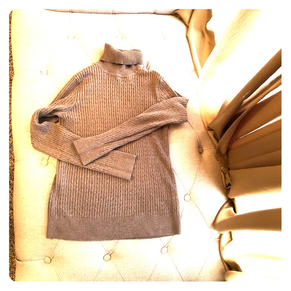 Brown turtle neck sweater
